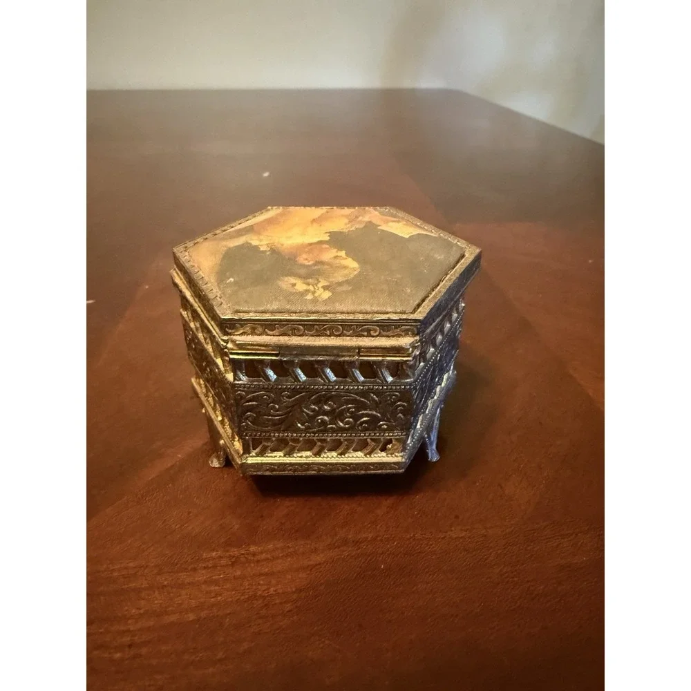Vtg 50's Mele Japan Hexagon Jewelry Box A Young Girl Reading Fragonard Gold Tone